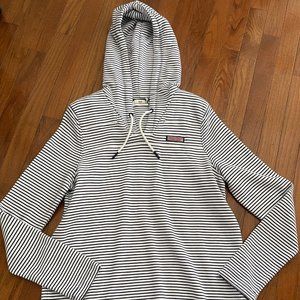 Vineyard Vines Women's White and Navy Striped Hooded Pullover Sweatshirt Medium